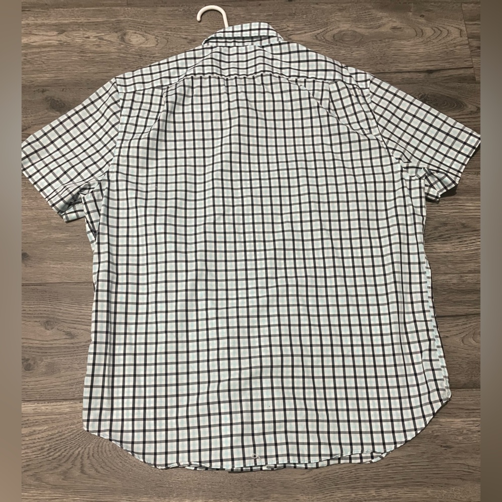 Men’s Nautica short sleeve button-up - Picture 2 of 4